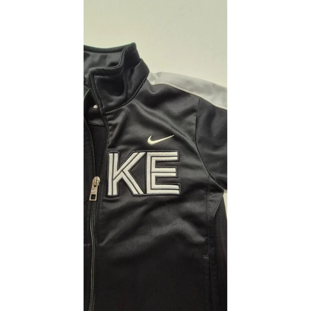 Nike boys black fully zip track jacket white logo & strips‎ on arms sz 6
